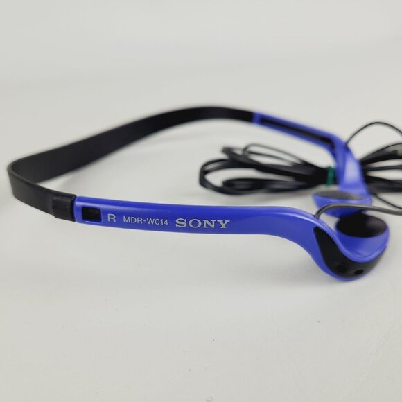 Sony Walkman Sports WM-FS111 RARE BLUE Portable AM/FM Cassette Player Headphones - Picture 6 of 15